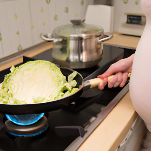 Proper cooking techniques can help prevent foodborne illness from consuming cabbage during pregnancy.