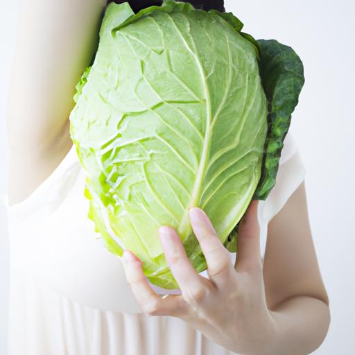 Breastfeeding mothers can use cabbage leaves to relieve engorgement and mastitis.