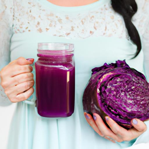 Drinking red cabbage juice can aid in weight loss due to its low calorie and high fiber content, as well as its detoxifying properties.
